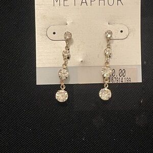 Metaphor Crystal Silver‎ Earrings